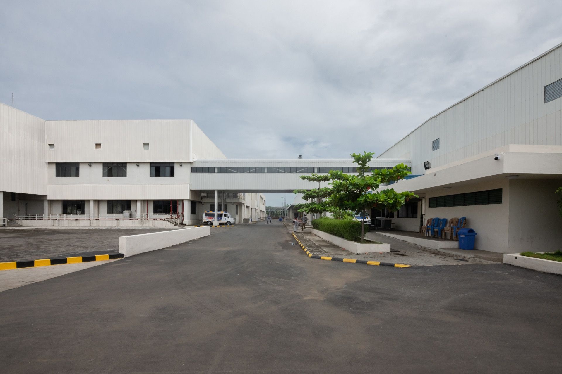 royal-enfield-factory-complex-4